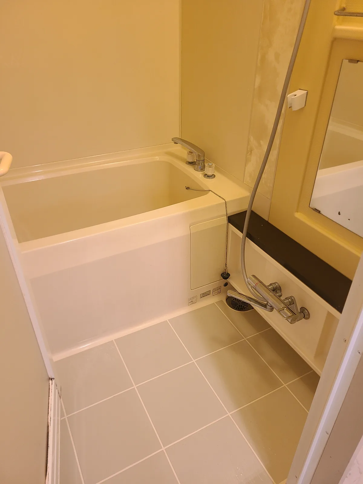 古いユニットバスリフォーム工事 before